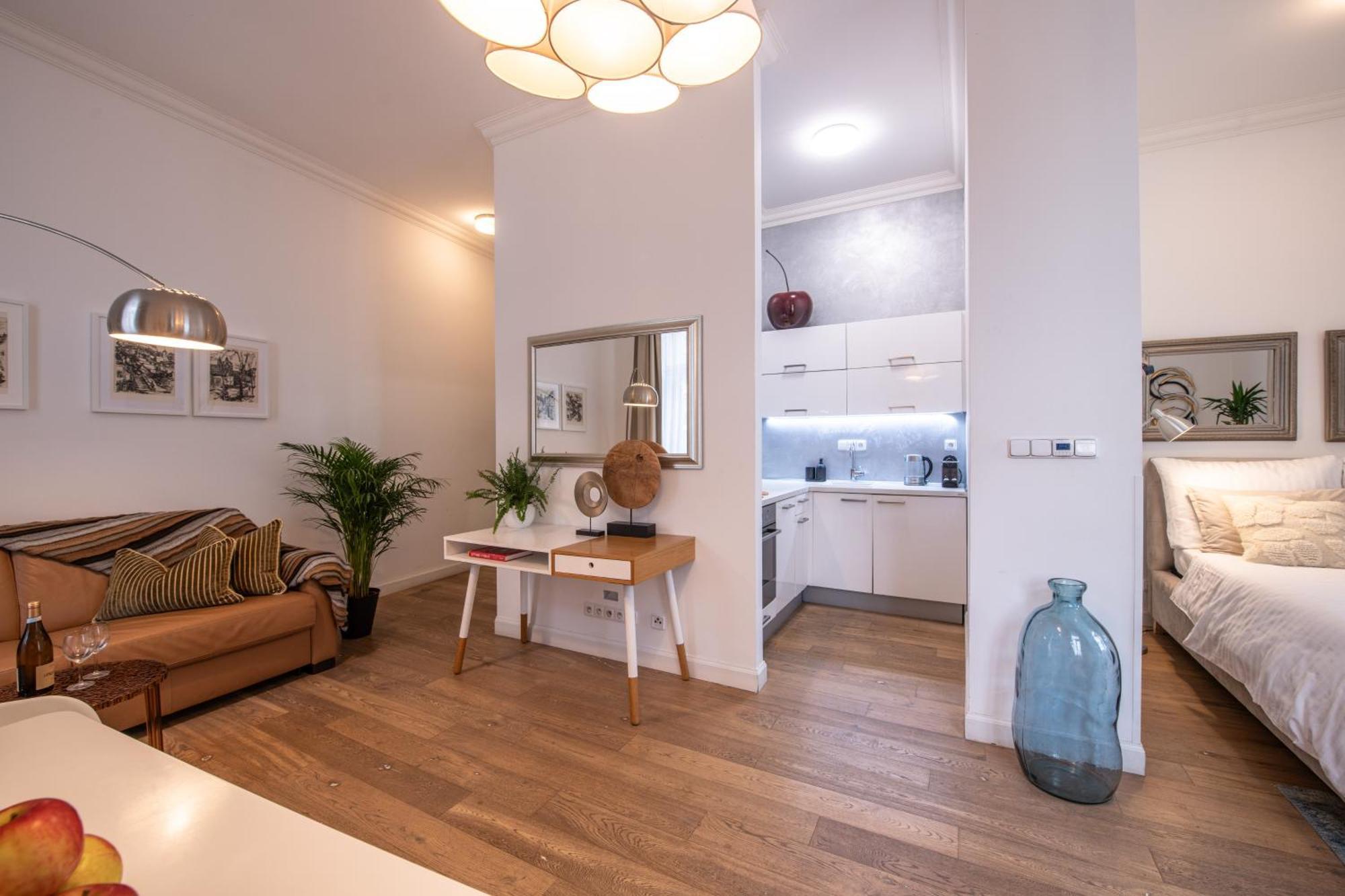 Modern Downtown Apt - Renovated, On Ideal Location Prague Exterior photo