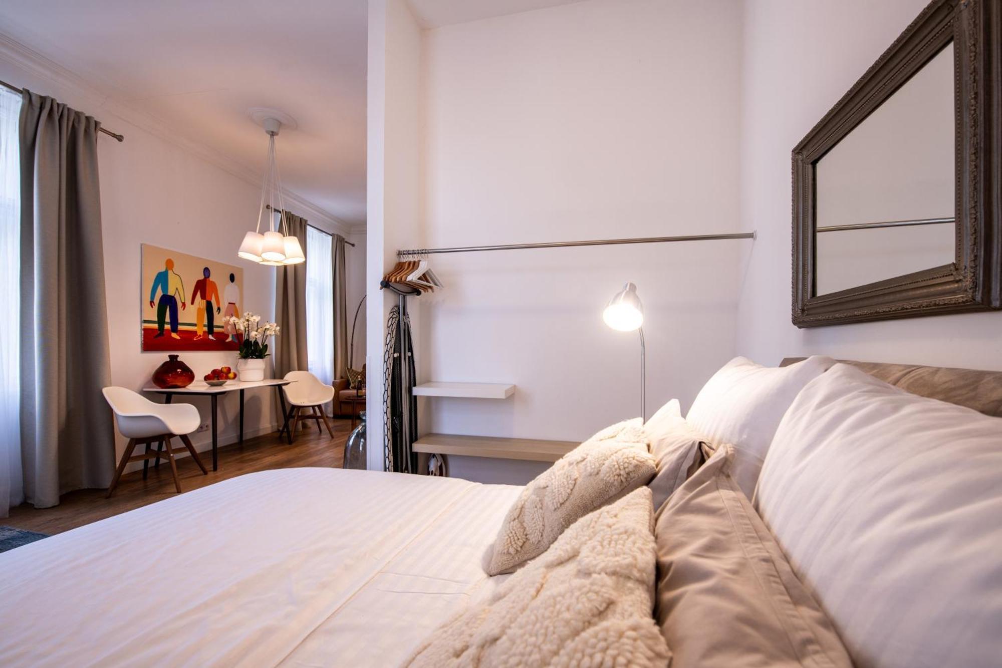 Modern Downtown Apt - Renovated, On Ideal Location Prague Exterior photo
