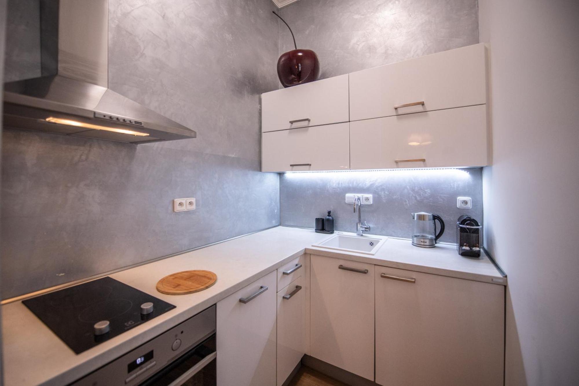 Modern Downtown Apt - Renovated, On Ideal Location Prague Exterior photo