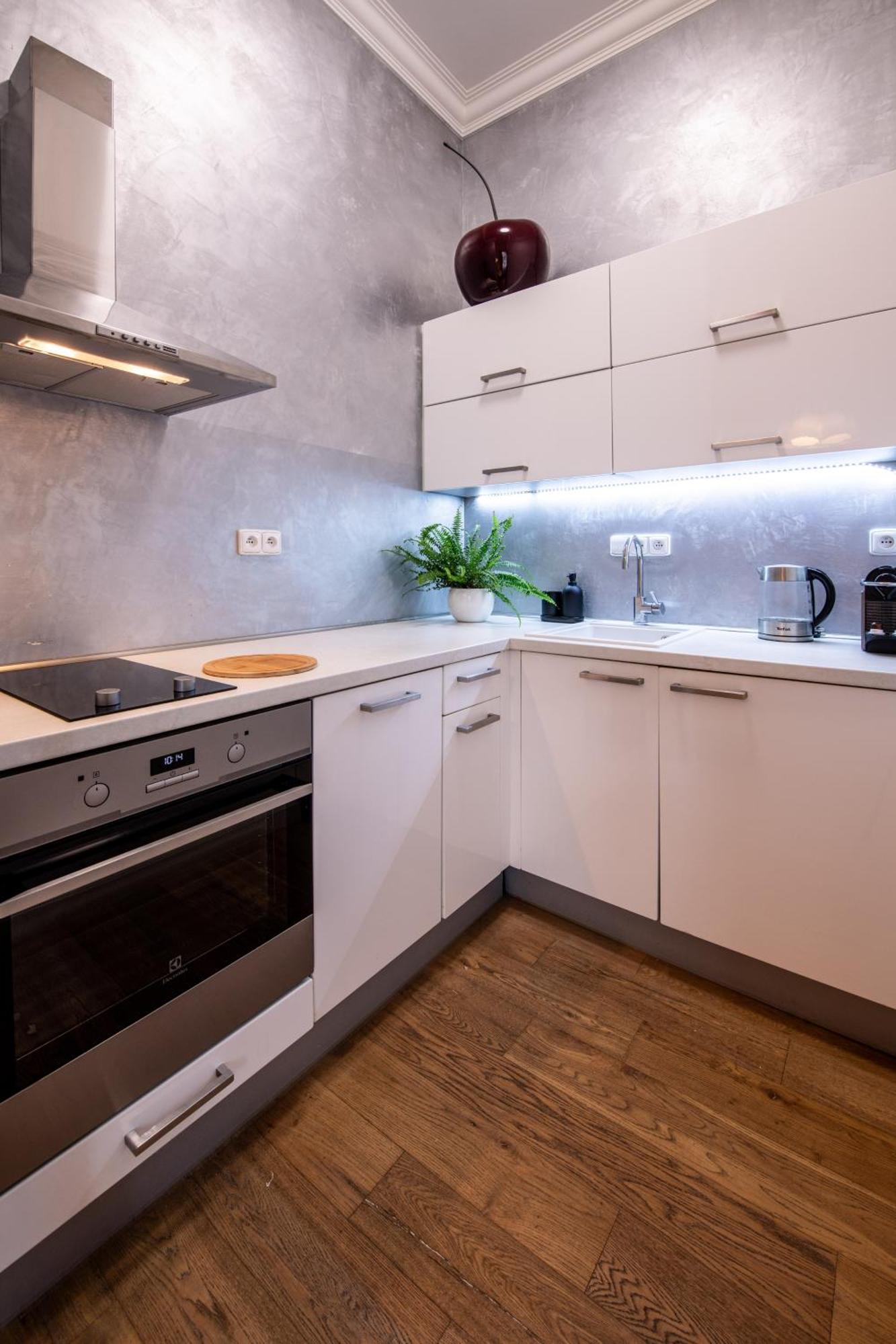Modern Downtown Apt - Renovated, On Ideal Location Prague Exterior photo