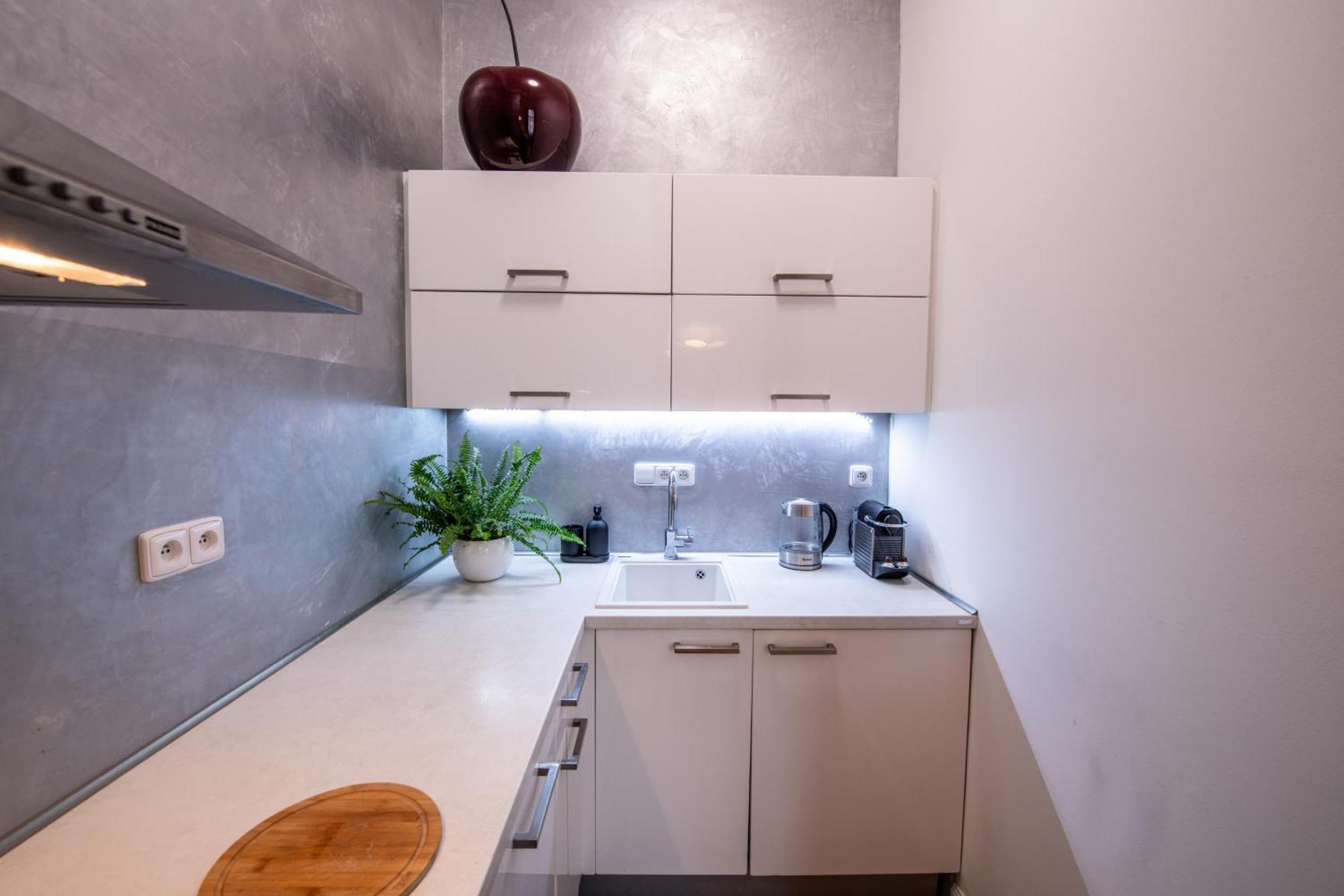 Modern Downtown Apt - Renovated, On Ideal Location Prague Exterior photo