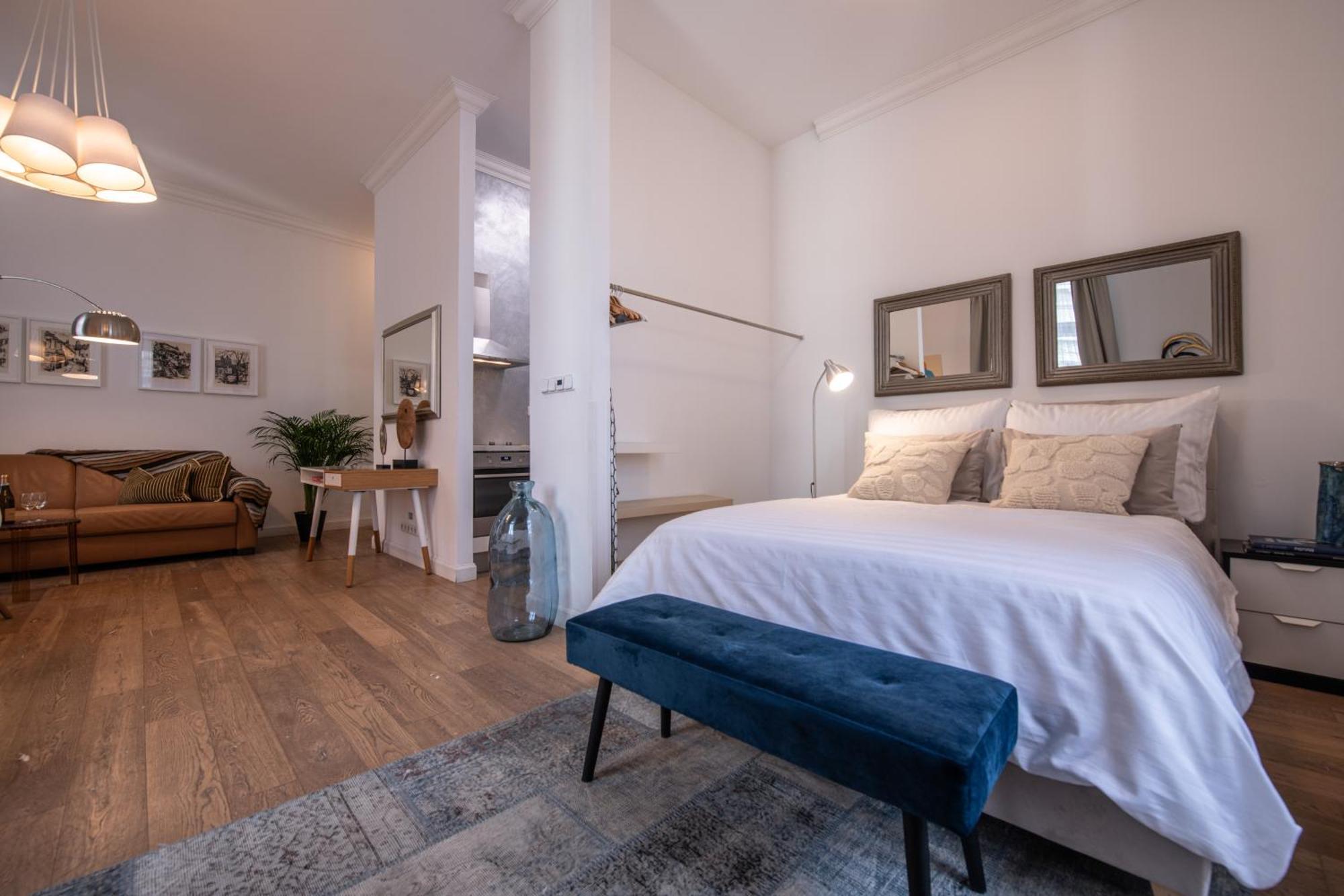 Modern Downtown Apt - Renovated, On Ideal Location Prague Exterior photo