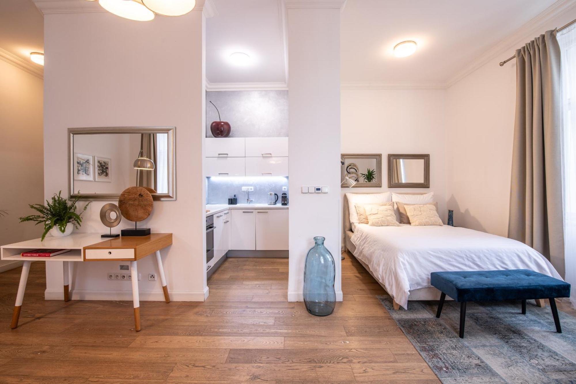 Modern Downtown Apt - Renovated, On Ideal Location Prague Exterior photo